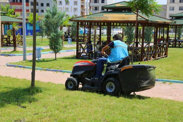 Eyyübiye  ilçesinde park seferberliği başladı