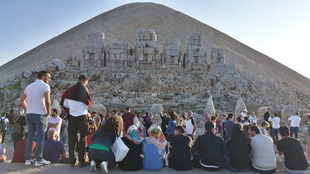 Aday öğretmenler Adıyaman’ın tarihi ve kültürel yerlerini gezdi