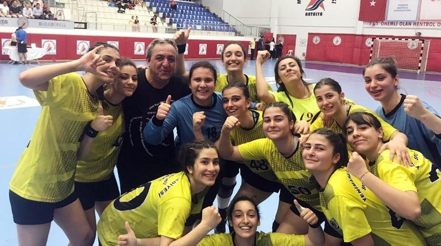 Yenimahalle&rsquo;nin melekleri kupaya doymuyor