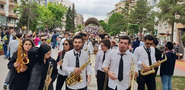 Odunpazarı’nda festival zamanı 2