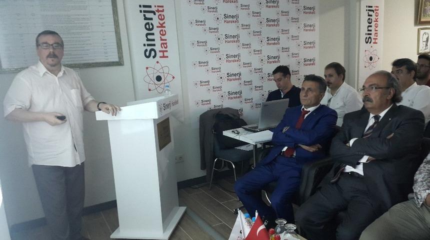 Gürcan Banger Sinerji Hareketi Derneğinde sunum gerçekleştirdi