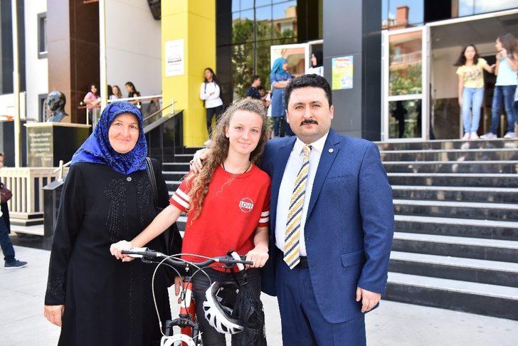 Kitap okudular bisiklet kazandılar G5