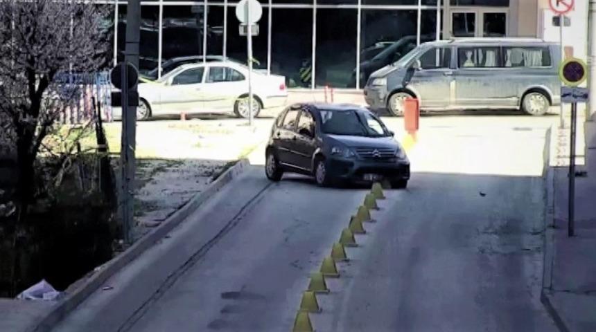 Eskişehir&rsquo;deki trafik kazaları kameralara yansıdı