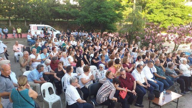 Yarım asır önce mezun oldukları okulda buluştular