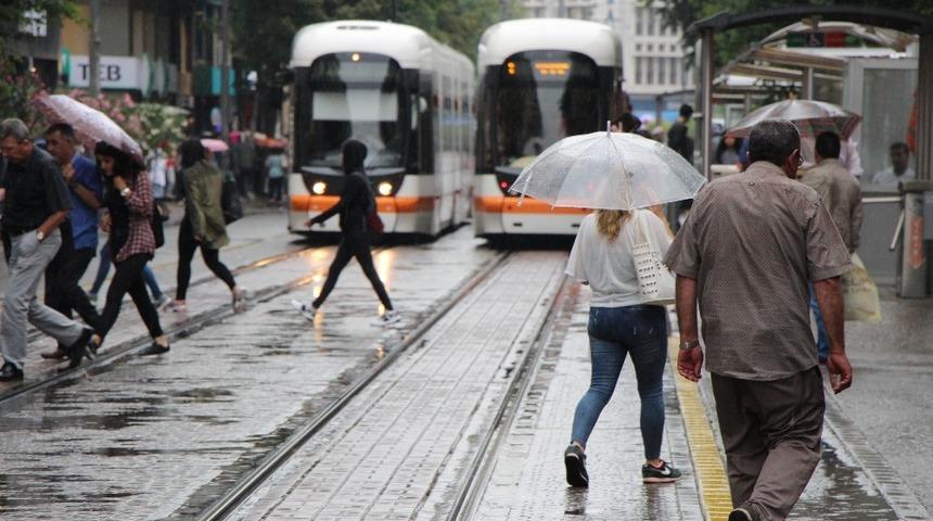 Eskişehirliler güneşe hasret kaldı