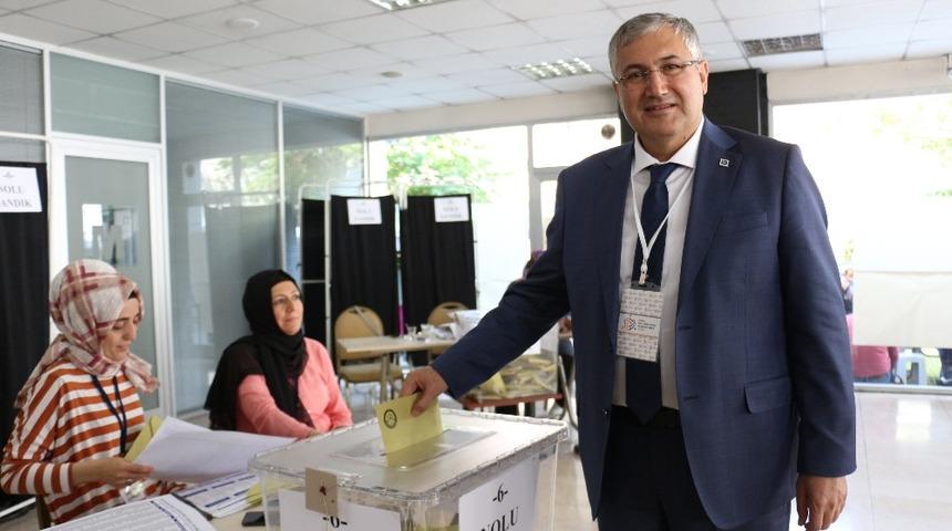 Konya SMMMO Başkanı Özselek güven tazeledi