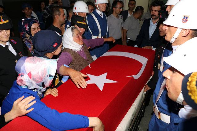 Afyonkarahisar'a şehit ateşi düştü (3)