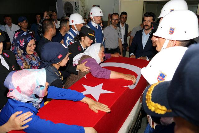 Afyonkarahisar'a şehit ateşi düştü (3)