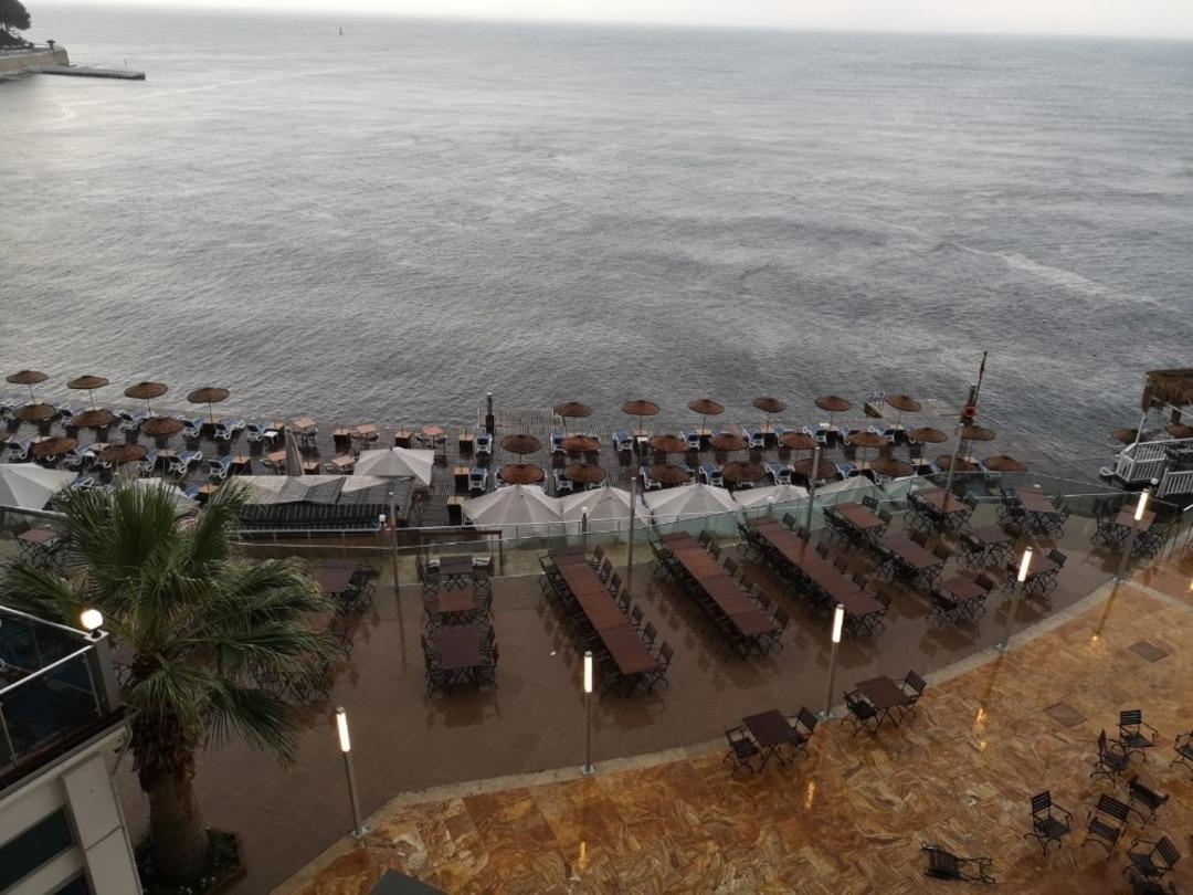 Kuşadası&rsquo;na yağmur s&uuml;rprizi