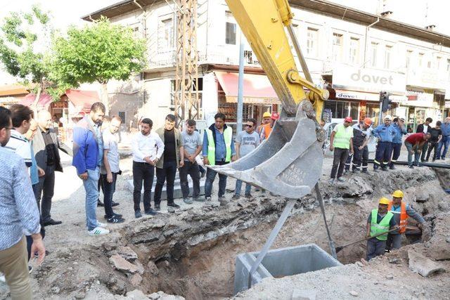 Başkan Arı, altyapı çalışmalarını denetledi