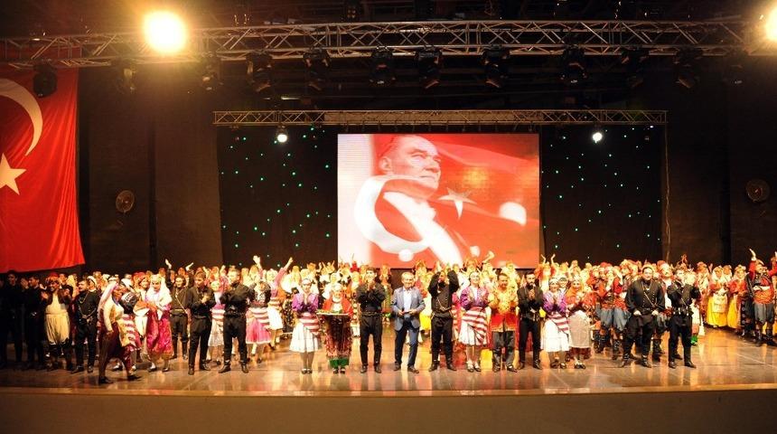 Bal&ccedil;ova, Anadolu ritimleriyle yankılandı