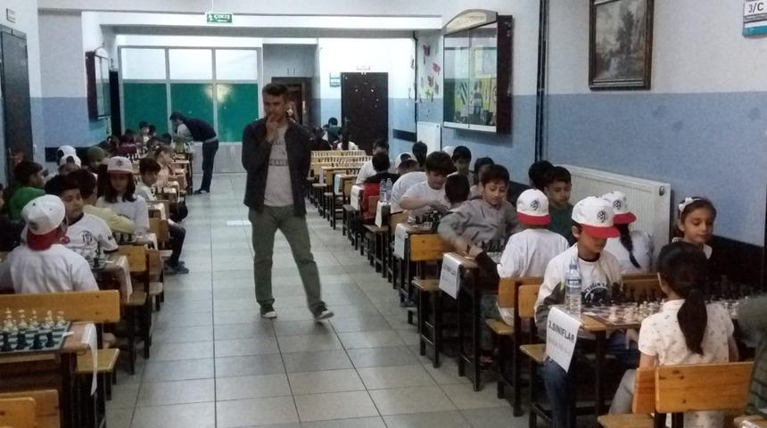 Iğdır&rsquo;da satran&ccedil; turnuvası d&uuml;zenlendi