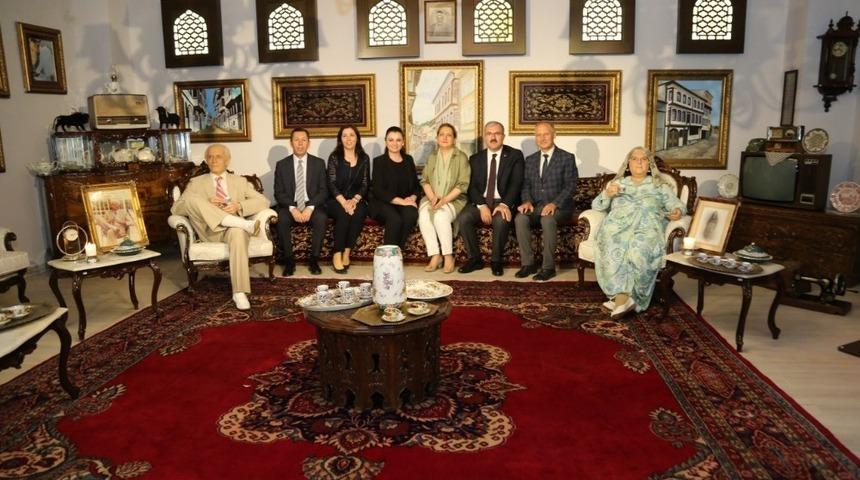 K&uuml;tahya Porselen Sanat Evi&rsquo;ne ziyaret