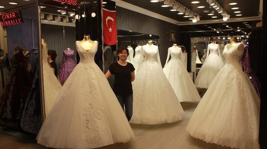 Düğün sezonu piyasaları canlandırdı