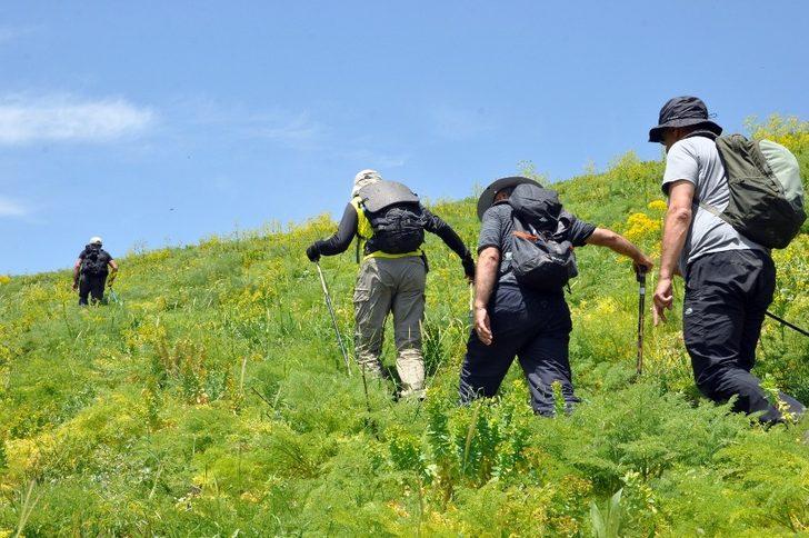 2 bin 400 rakımlı Bayrak Tepe’ye zirve tırmanışı G2