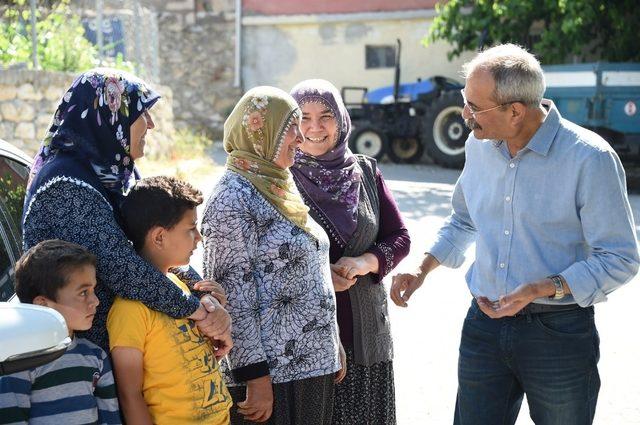 Başkan Bozdoğan, 10 günde 100 köy gezdi