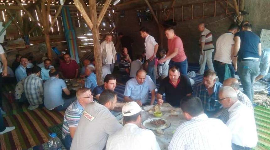 Hisarcık’ta yer sofrası geleneği sürdürülüyor