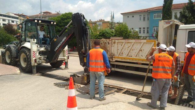 Bilecik Belediyesi’nden mazgal temizliği çalışması