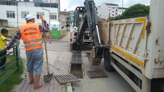 Bilecik Belediyesi’nden mazgal temizliği çalışması