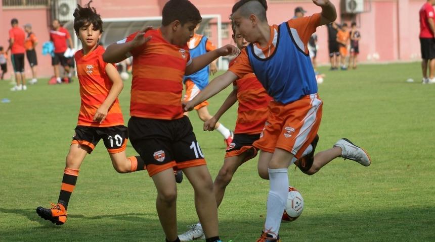 Adanaspor Futbol Şenliği başladı