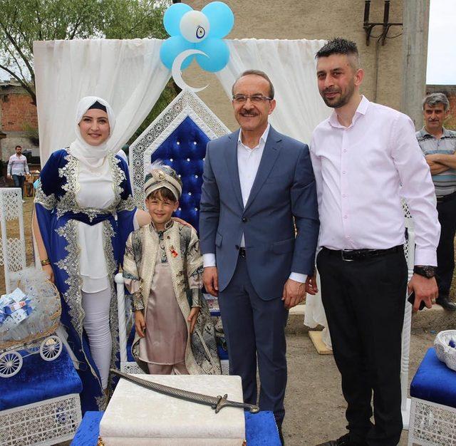 Vali Yavuz, gazilerin mutlu günlerine ortak oldu