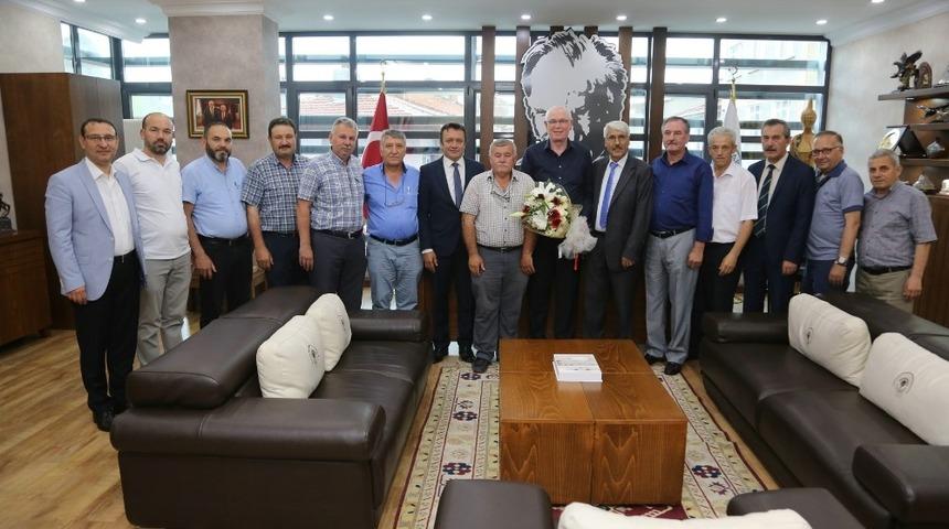 Eskişehir Muhacir Dernekleri Federasyonu’ndan Başkan Kurt’a tebrik ziyareti