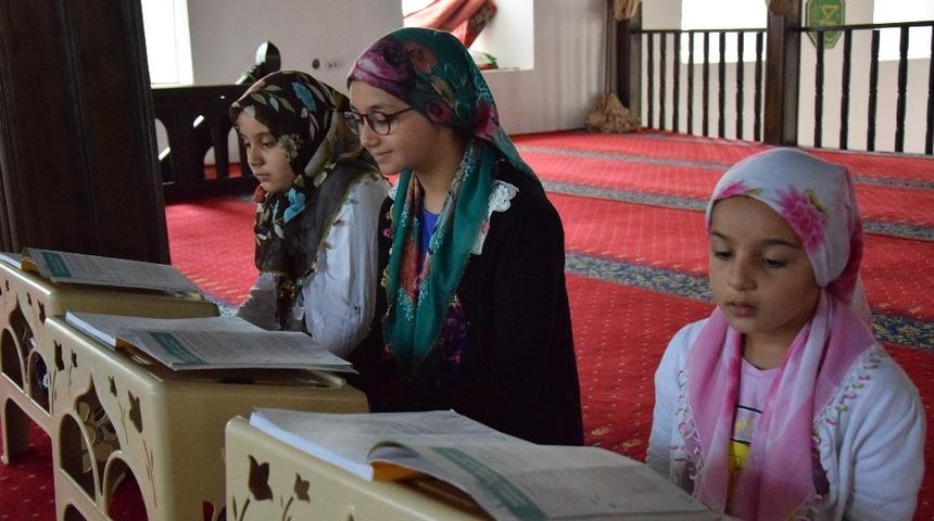 Lapseki&rsquo;de yaz Kur&rsquo;an kursları başladı