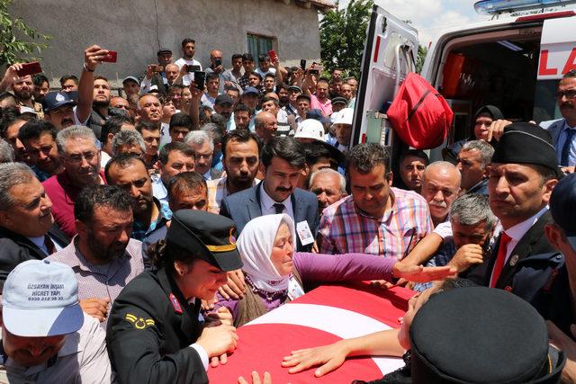 Şehit Jandarma Teğmen Evran, Afyonkarahisar'da toprağa verildi