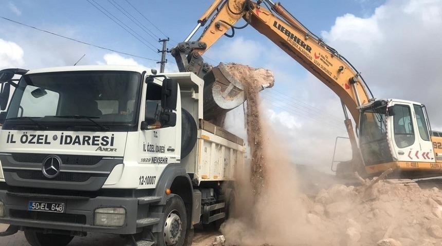 K&ouml;ylerde bulunan 16 metruk bina yıkıldı