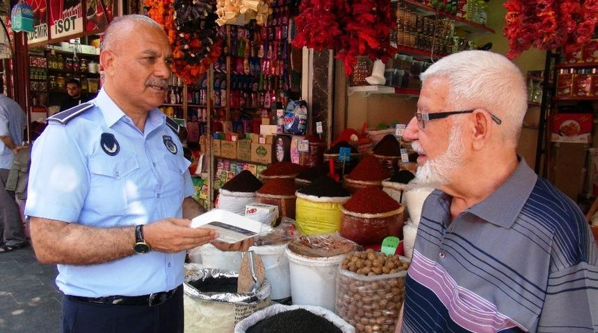 Zabıta turizm şehri Şanlıurfa&rsquo;da denetimlerini s&uuml;rd&uuml;r&uuml;yor