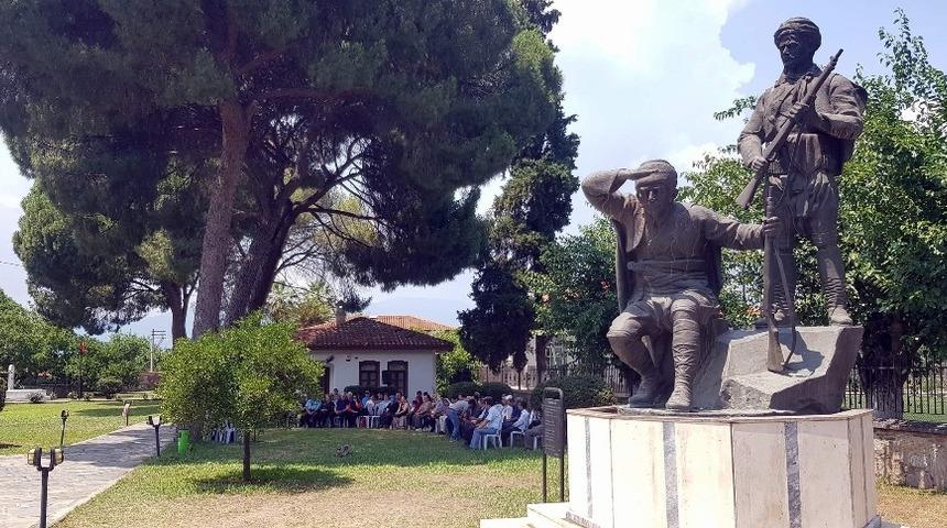 Y&ouml;r&uuml;k Ali Efe, Yenipazar&rsquo;daki mezarı başında anıldı