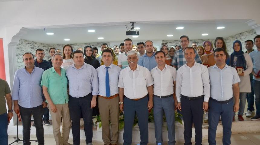 Eğitimde başarıya &ouml;d&uuml;l