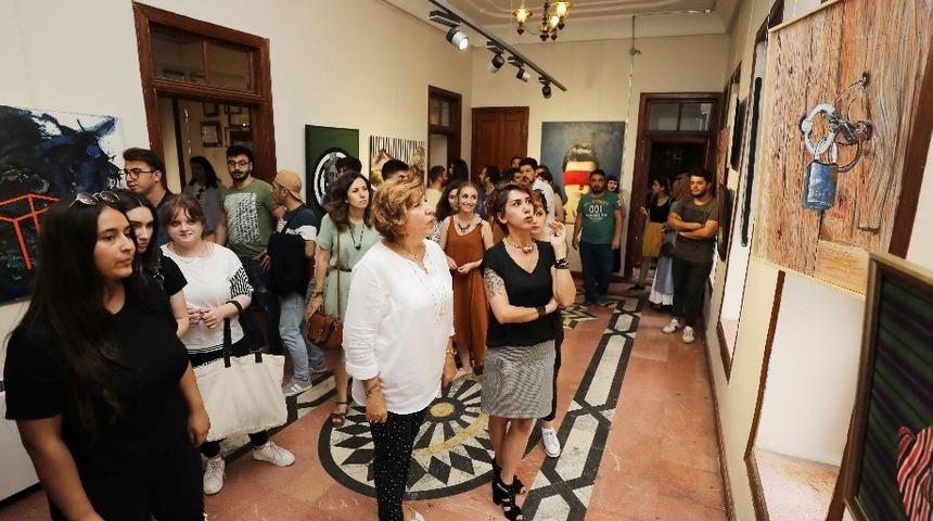 GA&Uuml;N &ouml;ğrencilerinin geleneksel yıl sonu sergisi a&ccedil;ıldı