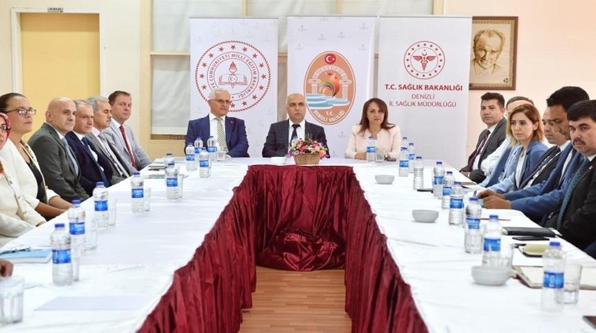 Denizli&rsquo;de &lsquo;Beyaz Bayrak ve Beslenme Dostu Okul&rsquo; sertifika t&ouml;reni