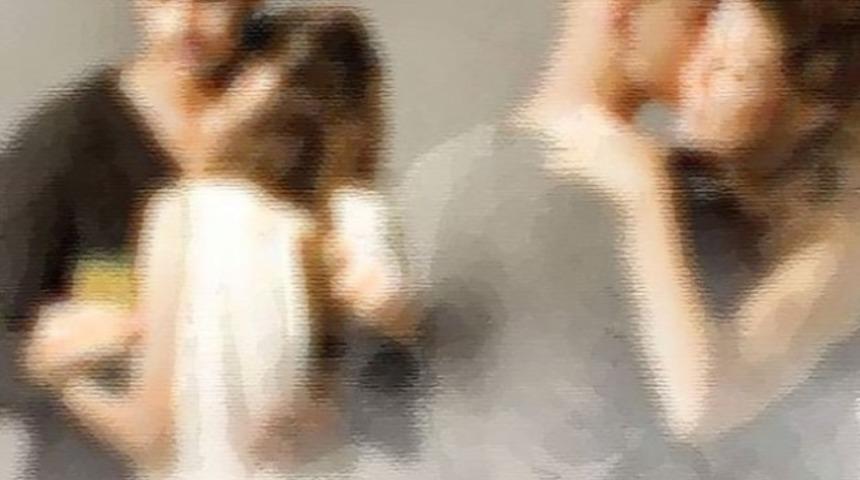 &Ccedil;ocuğunu evde bırakıp swinger partisine gitti