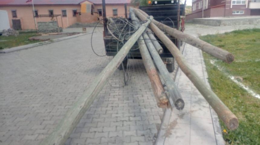 Kars&rsquo;ta kablo ve direk hırsızlığı