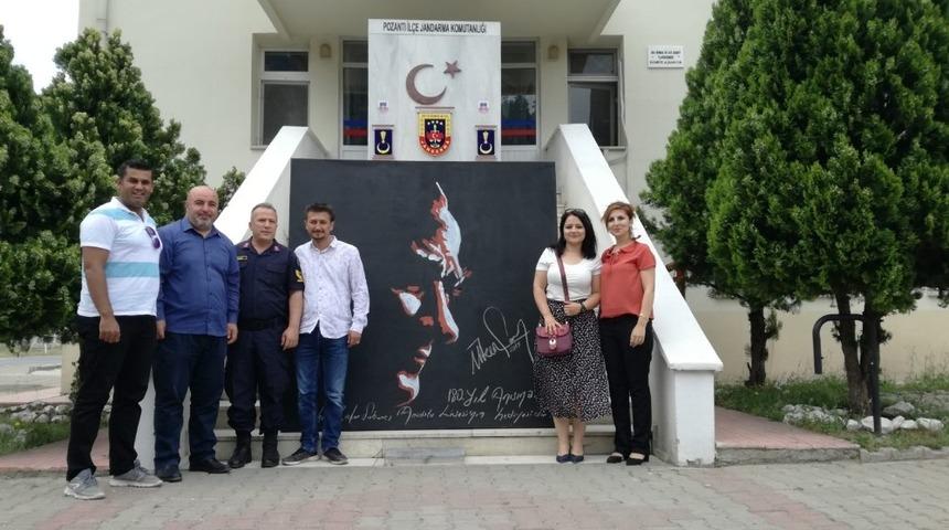 Jandarmaya anlamlı hediye