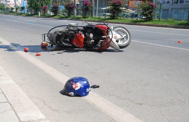 Motosiklet sürücünün öldüğü kaza anı güvenlik kamerasında