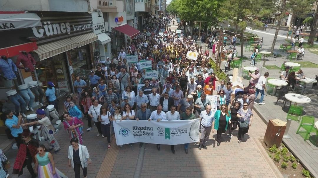 Ahşap Festivaline coşkulu a&ccedil;ılış