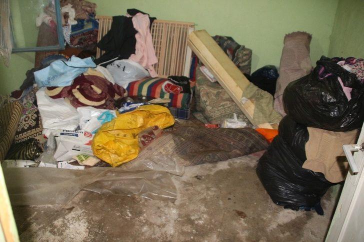 Sındırgı’da dereler taştı, bodrum katları su bastı G2