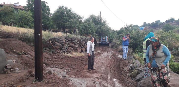 Sındırgı’da dereler taştı, bodrum katları su bastı G3