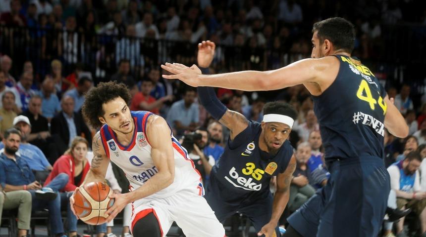 Anadolu Efes 86 - 76 Fenerbahçe Beko