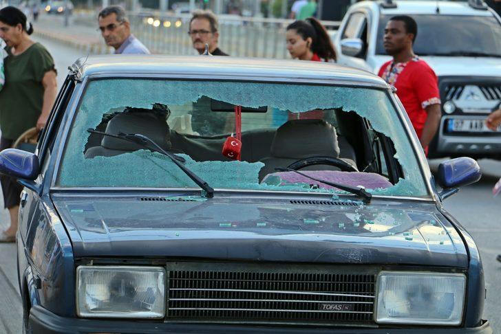 Antalya'da korkunç anlar! Metrelerce savrulup, acı içinde yere yığıldı G3