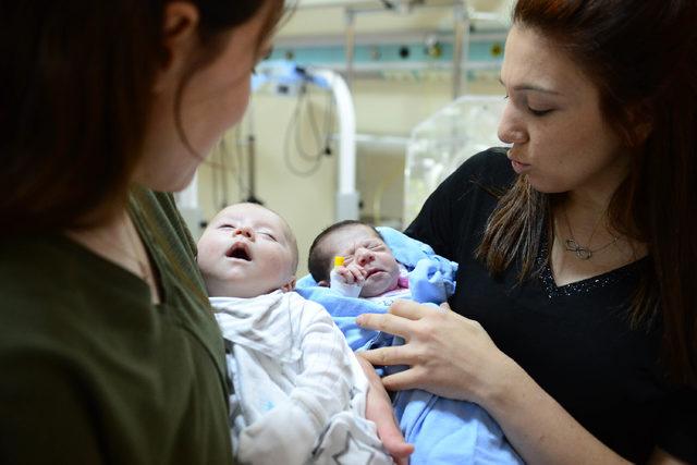 Adana'da yeni doğan bebeklere 'can kurtaran' müdahale