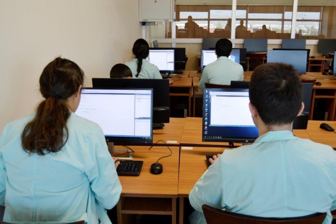 Kayseri OSB Teknik Koleji Nitelikli İşg&uuml;c&uuml;ne Değer Katıyor