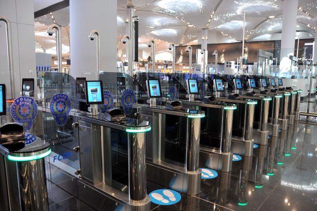 İstanbul Havalimanı'nda pasaporttan 18 saniyede geçiş hazırlığı