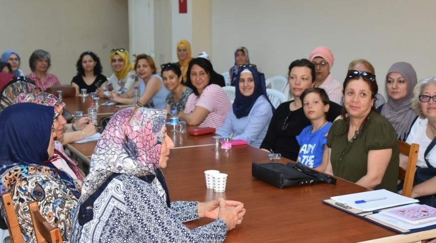 Aliağa&rsquo;da "Kadın &Ccedil;ift&ccedil;iler" projesi i&ccedil;in ilk eğitim