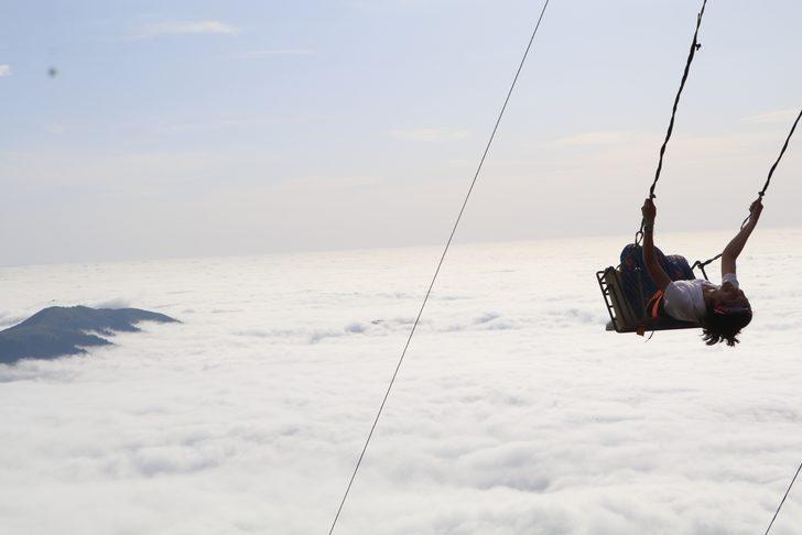 Huser Yaylası sis denizi ile kendini hayran bırakıyor G2