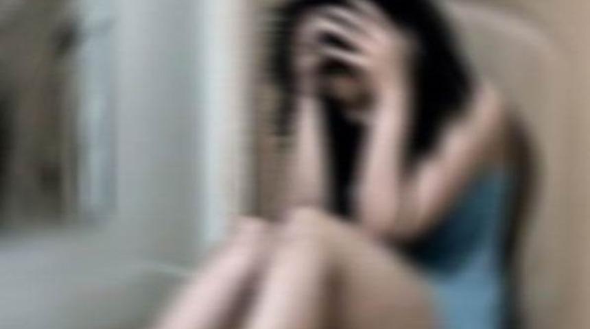 Skandal b&ouml;yle ortaya &ccedil;ıktı: Anne &ouml;ğretmenim beni ağzımdan &ouml;p&uuml;yor