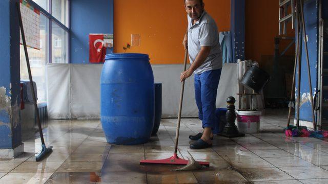 Ordu ve Giresun'da sağanak etkili oldu, dereler taştı (2)
